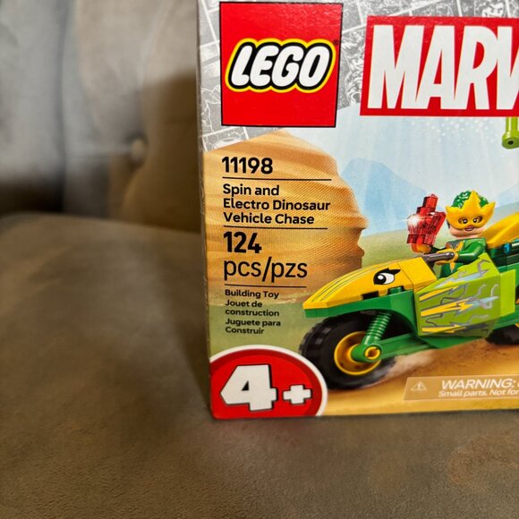 LEGO Marvel 11198 Spin & Electro Dinosaur Vehicle Chase Set (124 pcs) - Picture 3 of 4